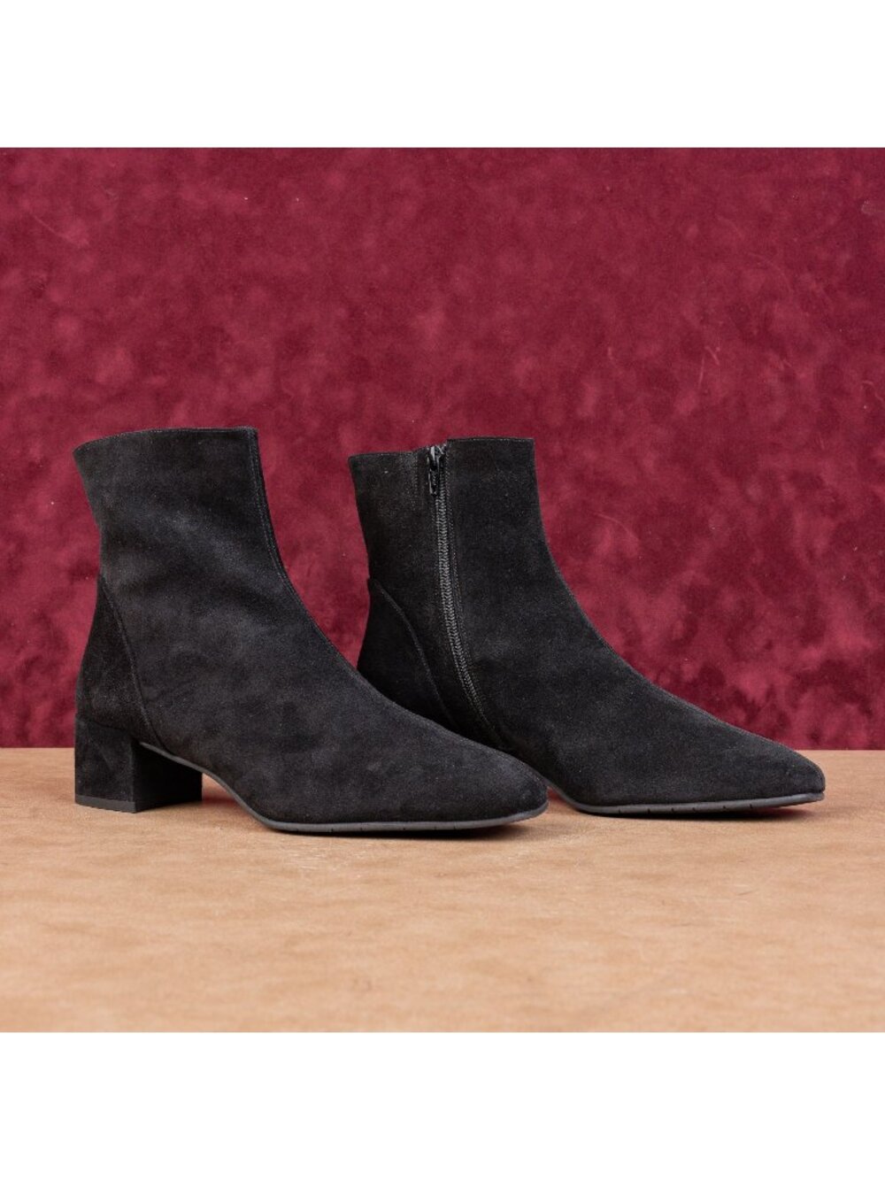 Aquatalia Women Black Italian Weatherproof Suede Zip Ankle Dress Boots sz 9